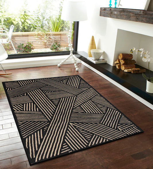 Luxury geometric hand-tufted rug featuring overlapping stripe design.