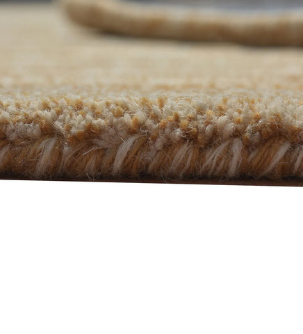 Contemporary hand-tufted rug with geometric arc detailing