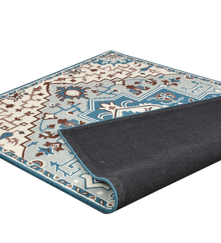 Geometric medallion wool rug with Oriental floral patterns