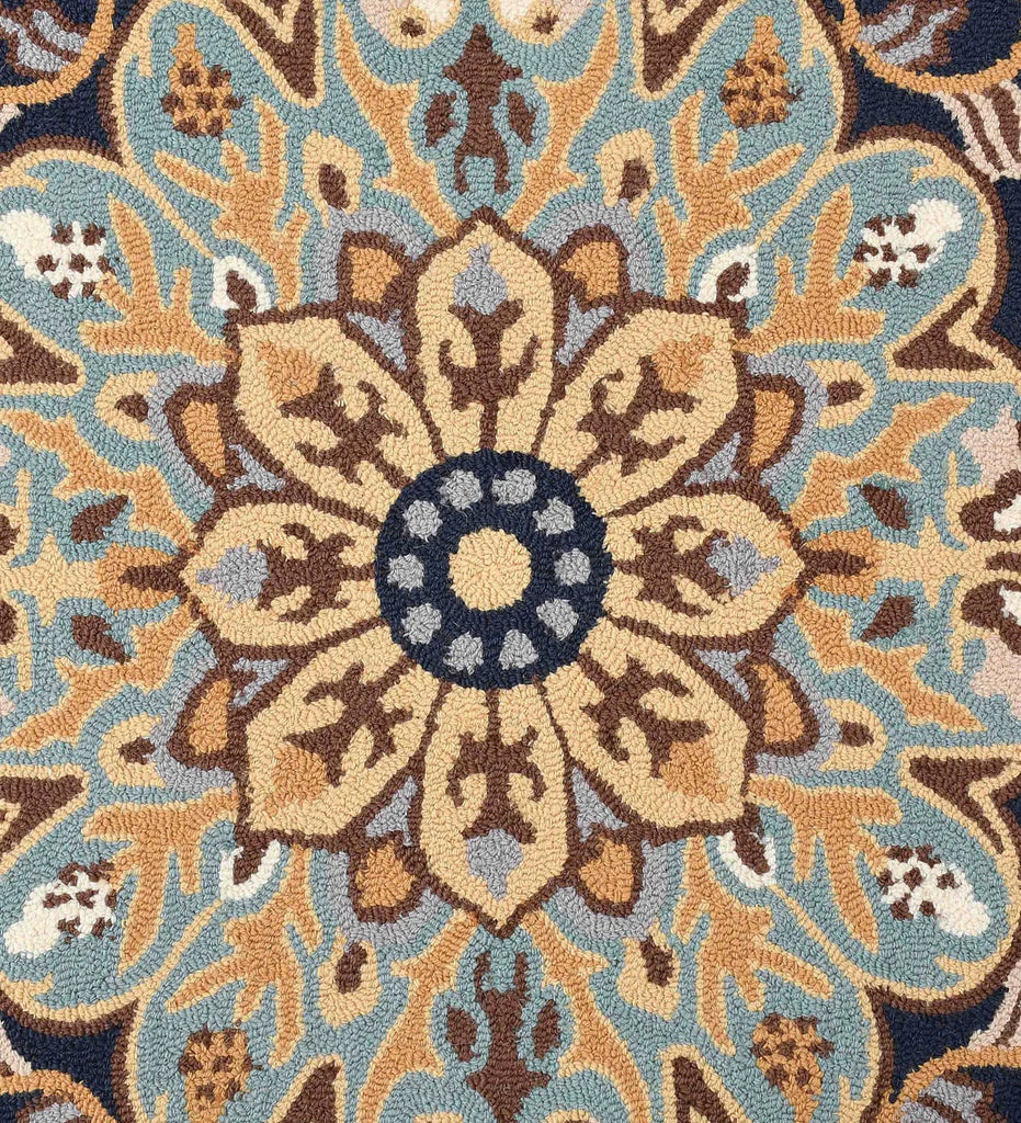 Traditional floral hand tufted rug