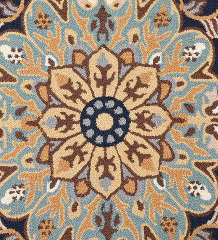 Traditional floral hand tufted rug