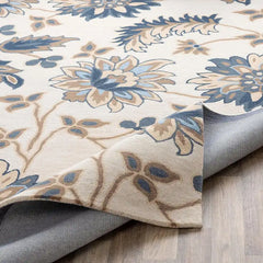Hand tufted rug