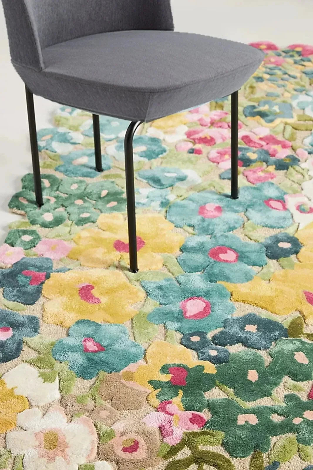 Multicolor floral hand tufted rug