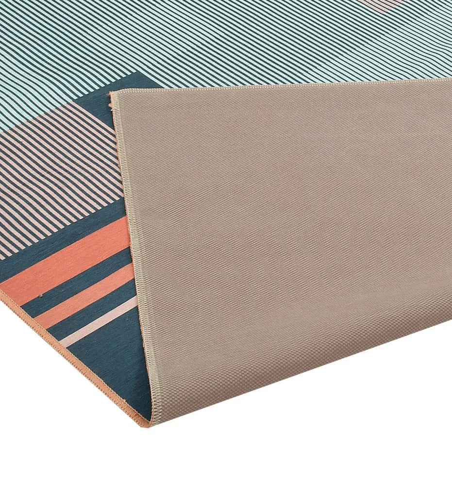 Soft and stylish Bauhaus design rug for modern interiors.
