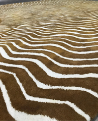 Handcrafted gold wave rug for stylish home decoration