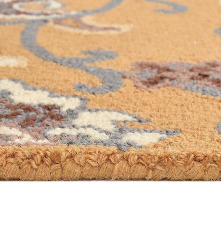 Classic golden ochre rug with Persian floral detailing