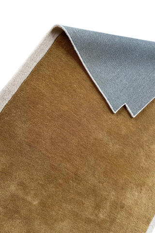 This Hand Tufted Rug Pairs elegantly with modern minimalist, mid-century, or luxury transitional styles.