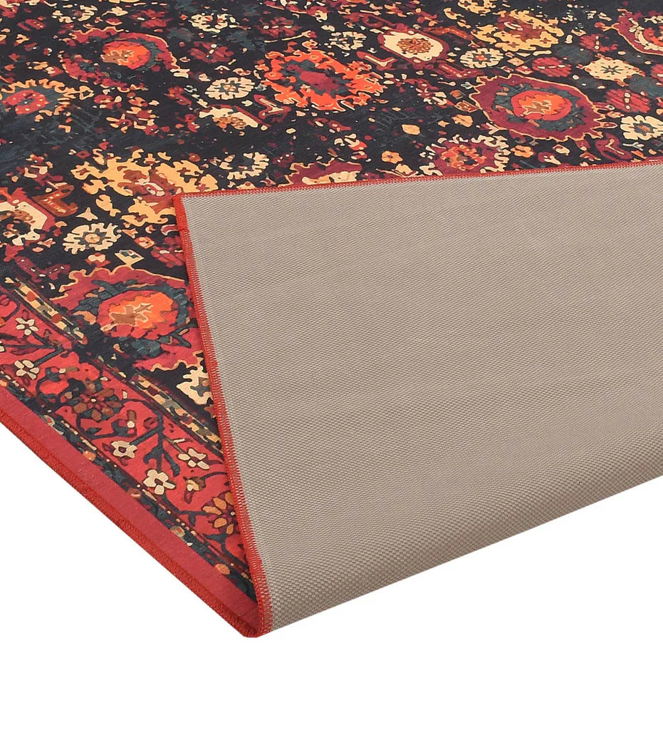 Durable vintage-style patterned rug for traditional interiors.