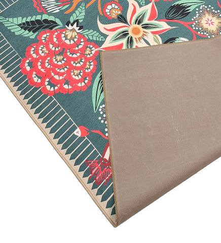 Durable floral patterned rug perfect for bright interiors.