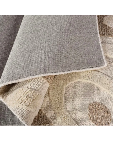Hand tufted rug