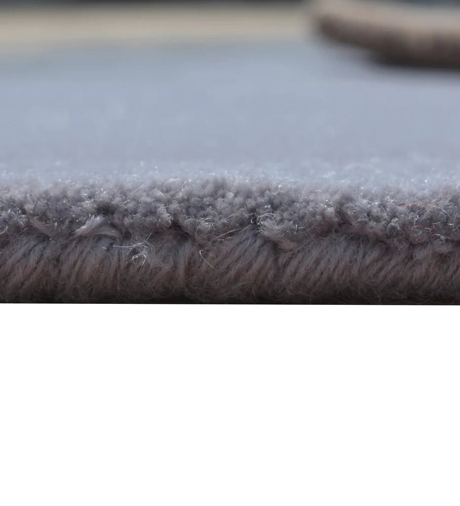 Contemporary abstract wool rug with modern wave design